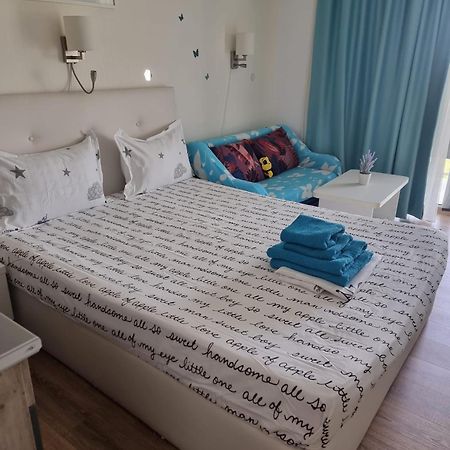 Douăzeci şi Trei August Blaxy Resort Stefi Cu Acces La Piscine Gratuit المظهر الخارجي الصورة