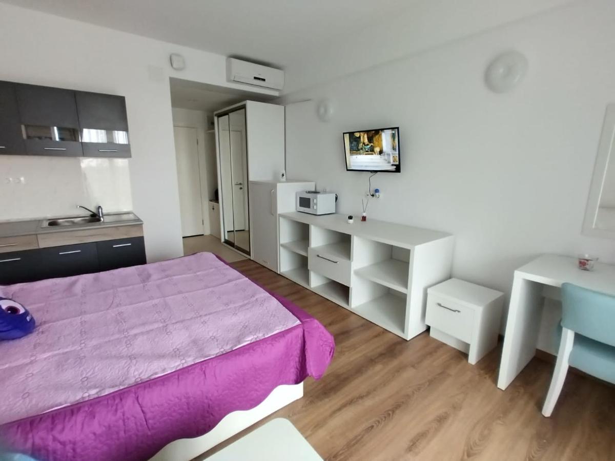 Douăzeci şi Trei August Blaxy Resort Stefi Cu Acces La Piscine Gratuit المظهر الخارجي الصورة