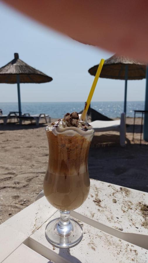 Douăzeci şi Trei August Blaxy Resort Stefi Cu Acces La Piscine Gratuit المظهر الخارجي الصورة