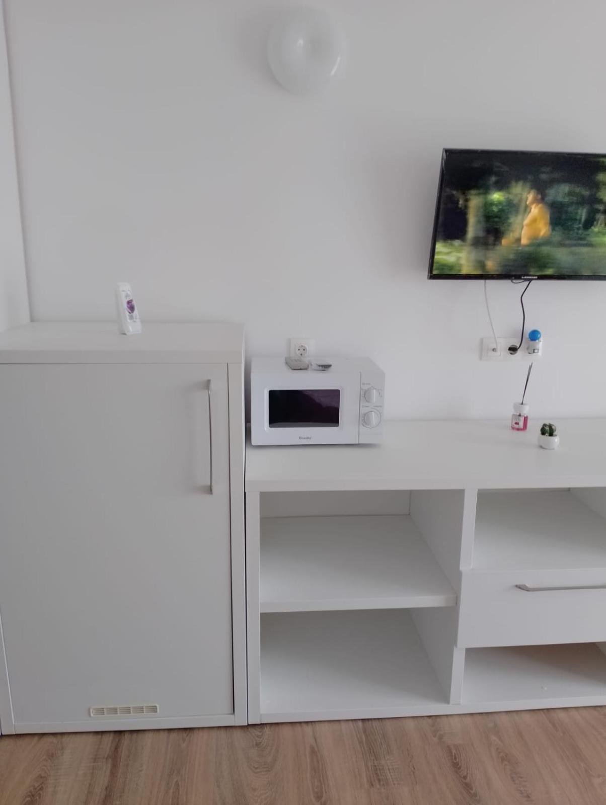 Douăzeci şi Trei August Blaxy Resort Stefi Cu Acces La Piscine Gratuit المظهر الخارجي الصورة