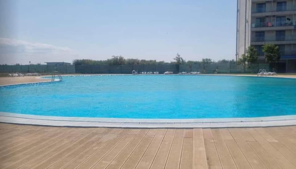 Douăzeci şi Trei August Blaxy Resort Stefi Cu Acces La Piscine Gratuit المظهر الخارجي الصورة