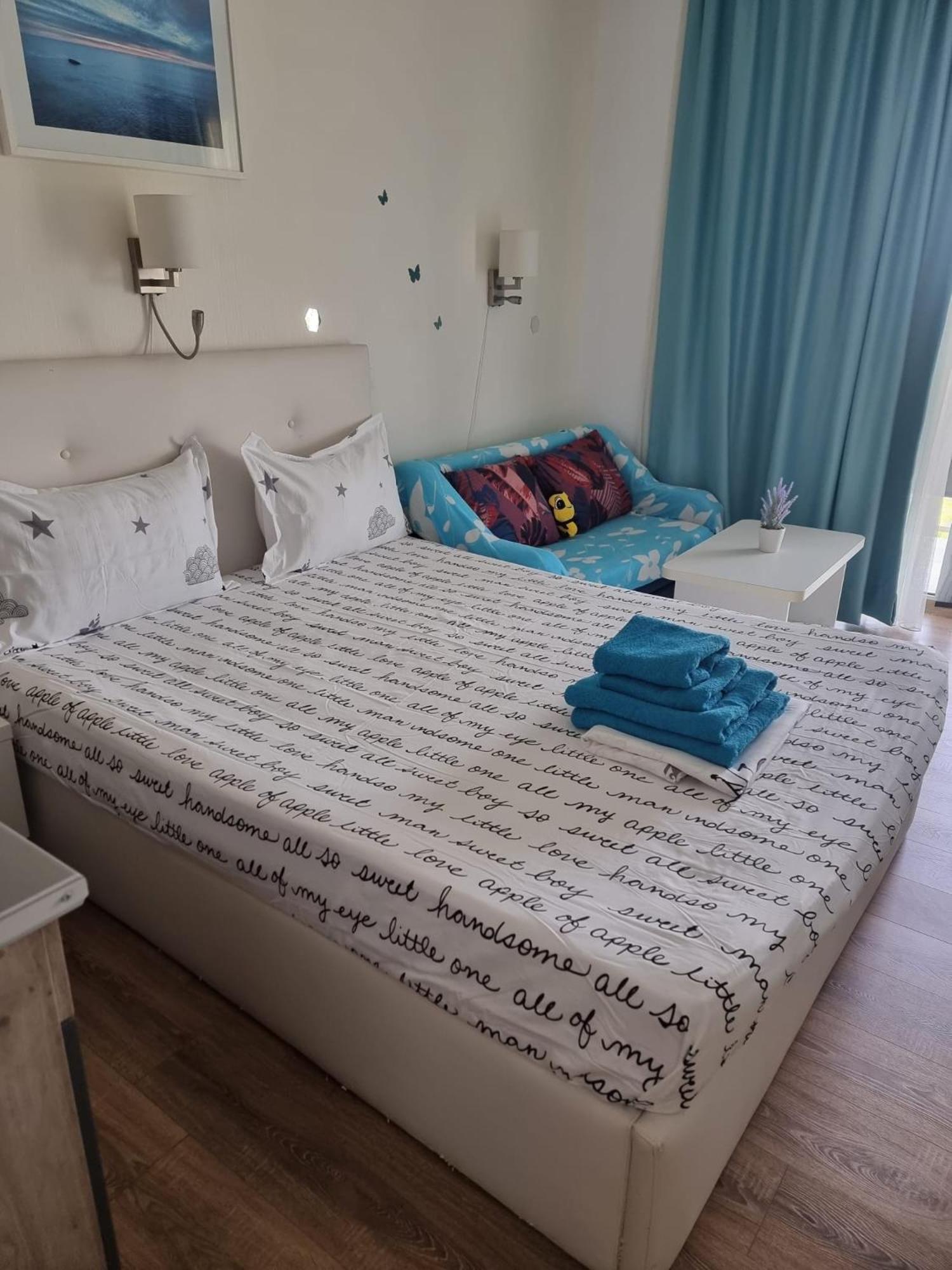 Douăzeci şi Trei August Blaxy Resort Stefi Cu Acces La Piscine Gratuit المظهر الخارجي الصورة